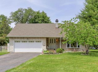 126 Sweetmans Ln, Manalapan, NJ 07726