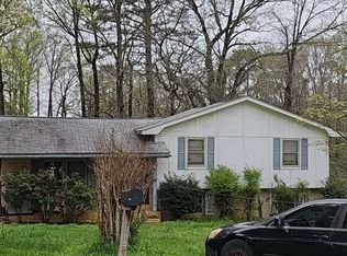 6843 Knollwood Dr, Morrow, GA 30260