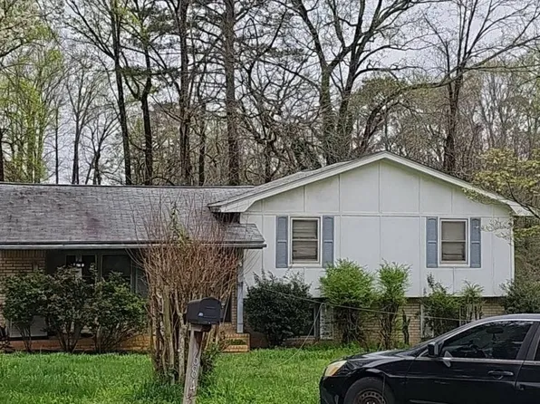 6843 Knollwood Dr, Morrow, GA 30260