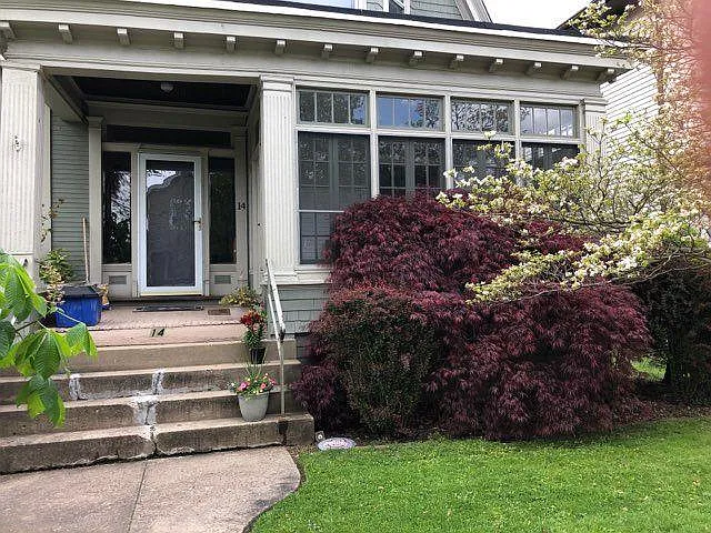 14 Byrd Ave photo 1