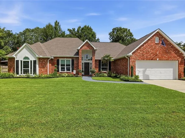 215 Chestnut Oak Dr, Mandeville, LA 70448