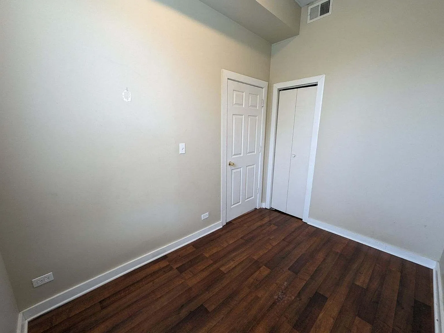 2 bed, 800 sqft, $1,500 — Photo 3