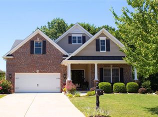 1071 Wyndgate Ridge Dr, Lake Saint Louis, MO 63367