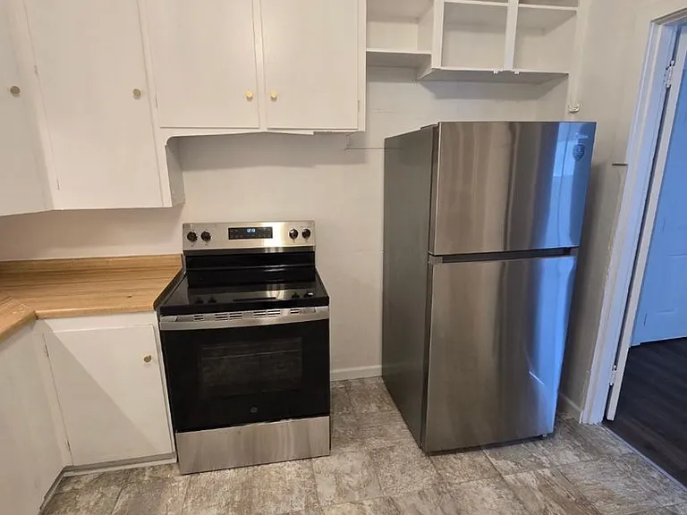 2439 Sherman Ave — Photo 8