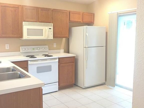 5th image of 18170 Canal Pointe St
