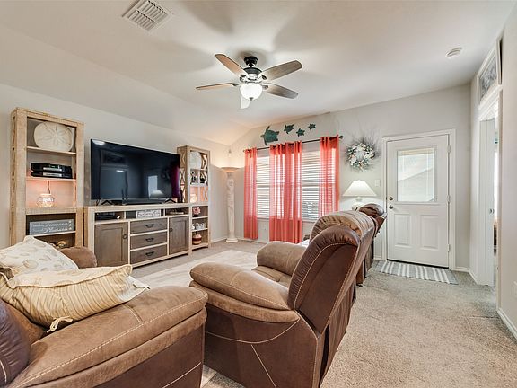 5th image of 705 White Comb Ln