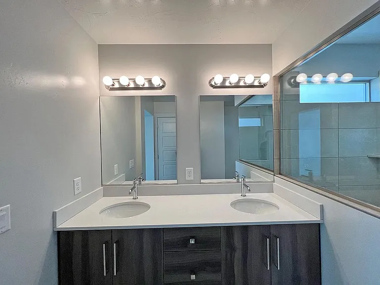 4104 E Phobos Ln — Photo 13