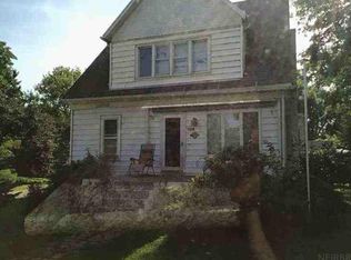 208 N 3rd St, Wallingford, IA 51365