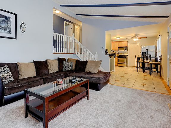 2nd image of 1931 Marigold Ln