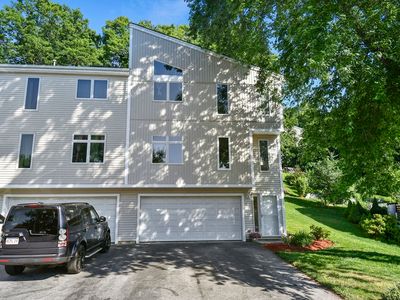 15-15B Gates Rd, Worcester, MA, 01603