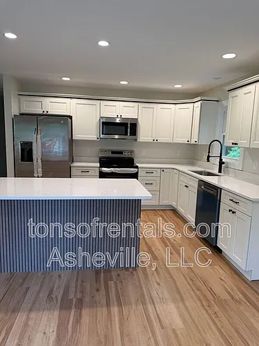 6 Tracy Ln Photo 1