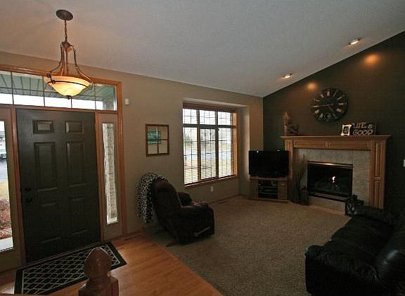 3rd image of 23168 Navajo St NW