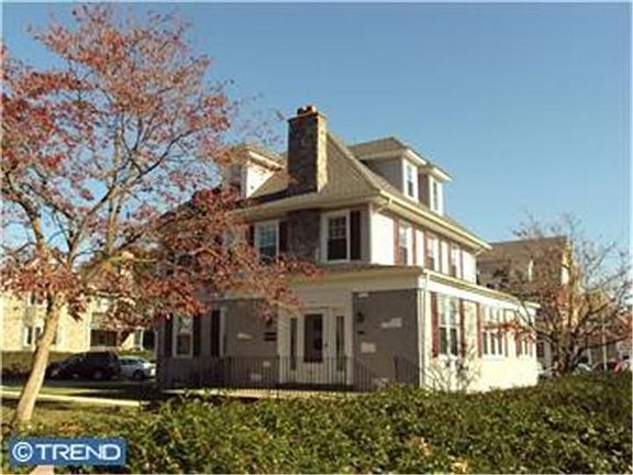 Home for Sale in UPPER DARBY, PA $385,000