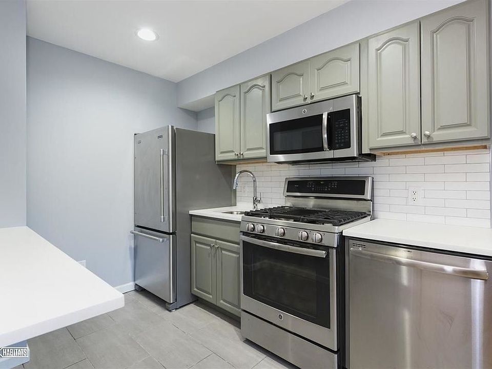 1st image of 385 Vernon Ave #F