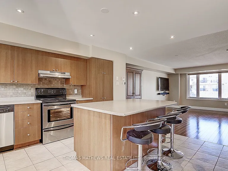 3108 Eglinton Ave W #103 — Photo 8
