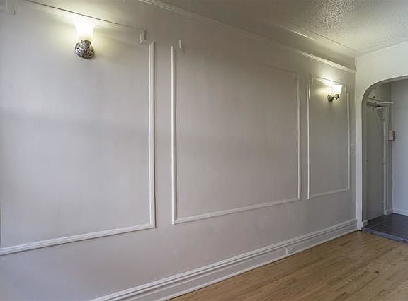 5th image of 76 Romaine Ave #101