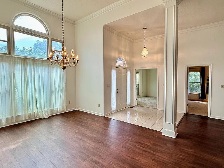 113 Nobleton Ln NW — Photo 3