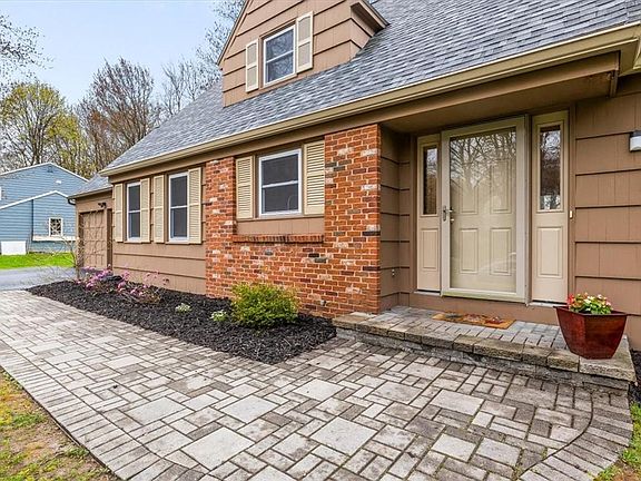 4th image of 605 Shady Glen Cir