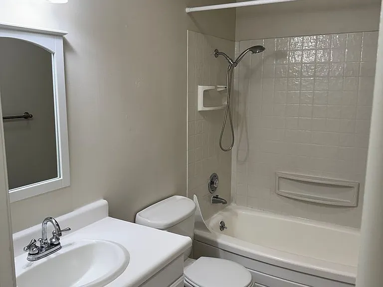 2517 Quebec St — Photo 10