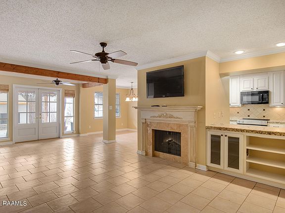 4th image of 1317 W Saint Mary Blvd