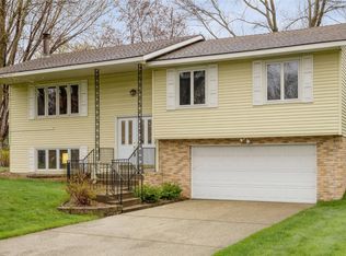 1305 Westwood Dr, Marshall, MN 56258