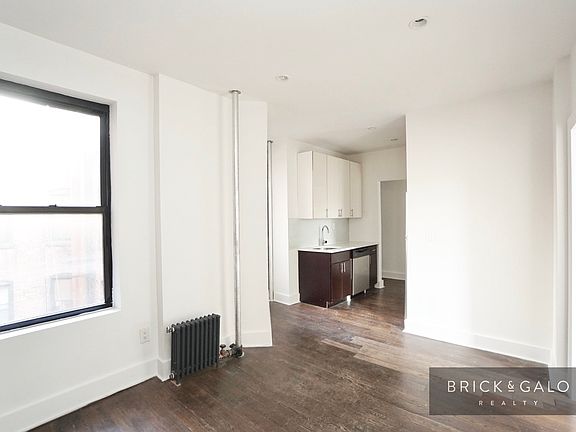 5th image of 432 W 163rd St APT 5