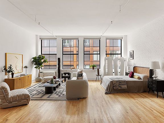 2nd image of 7 Bond St APT 4-C