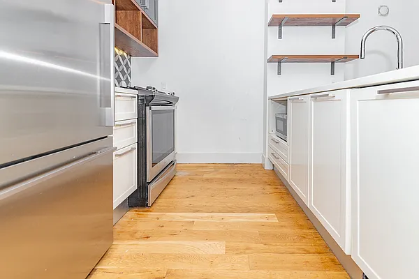 Rented by MySpaceNYC | media 6