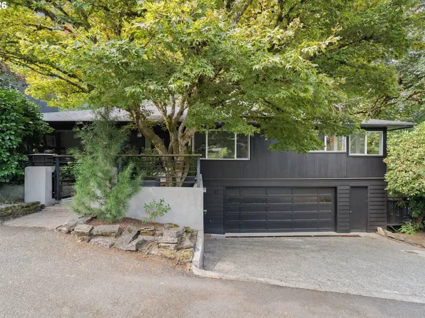 2727 SW Patton Ct, Portland, OR 97201