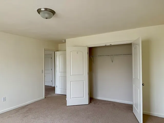 168 Columbia Dr — Photo 12