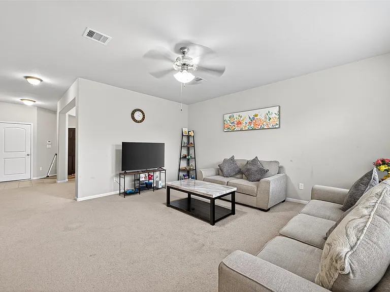 14206 Singing Oaks Trl — Photo 4