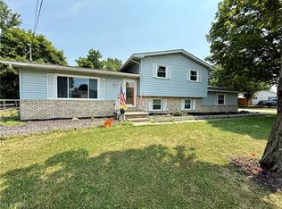 831 N Crestline St, Crestline, OH 44827