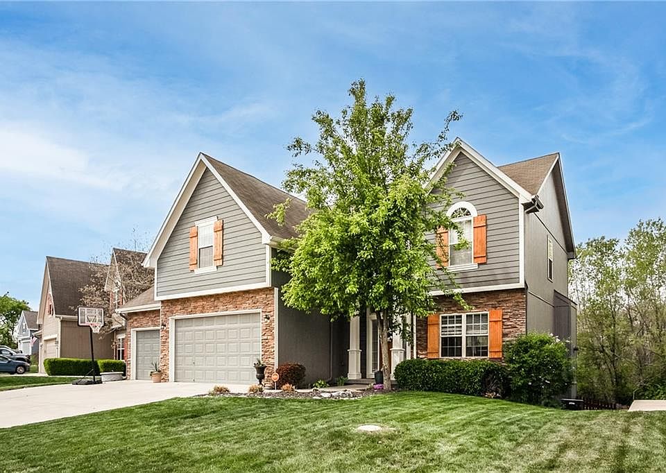 1st image of 1610 Honeysuckle Dr