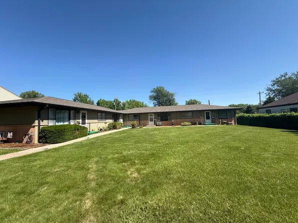Two bedroom, one bathroom, single level apartments! Located in Gering!, 1320 P St APT 2, Gering, NE 69341