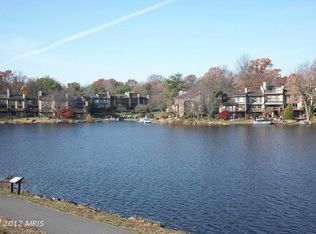 11220 Lagoon Ln, Reston, VA 20191