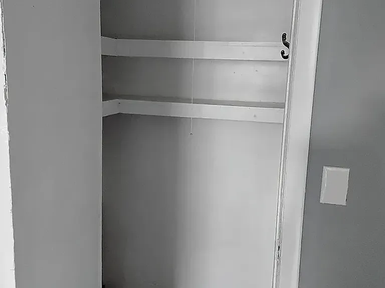 28 Hickory St — Photo 9