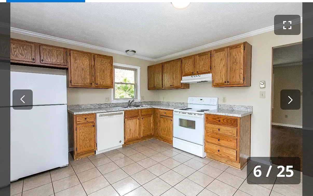 3 bed, 1.5 bath, 1026 sqft, $1,700 — Photo 4