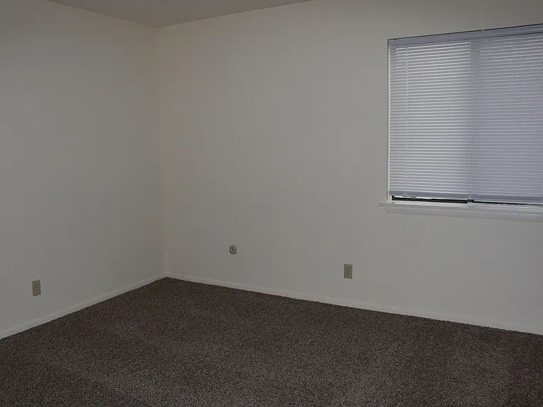 Kimberly Club Apartments — Photo 147