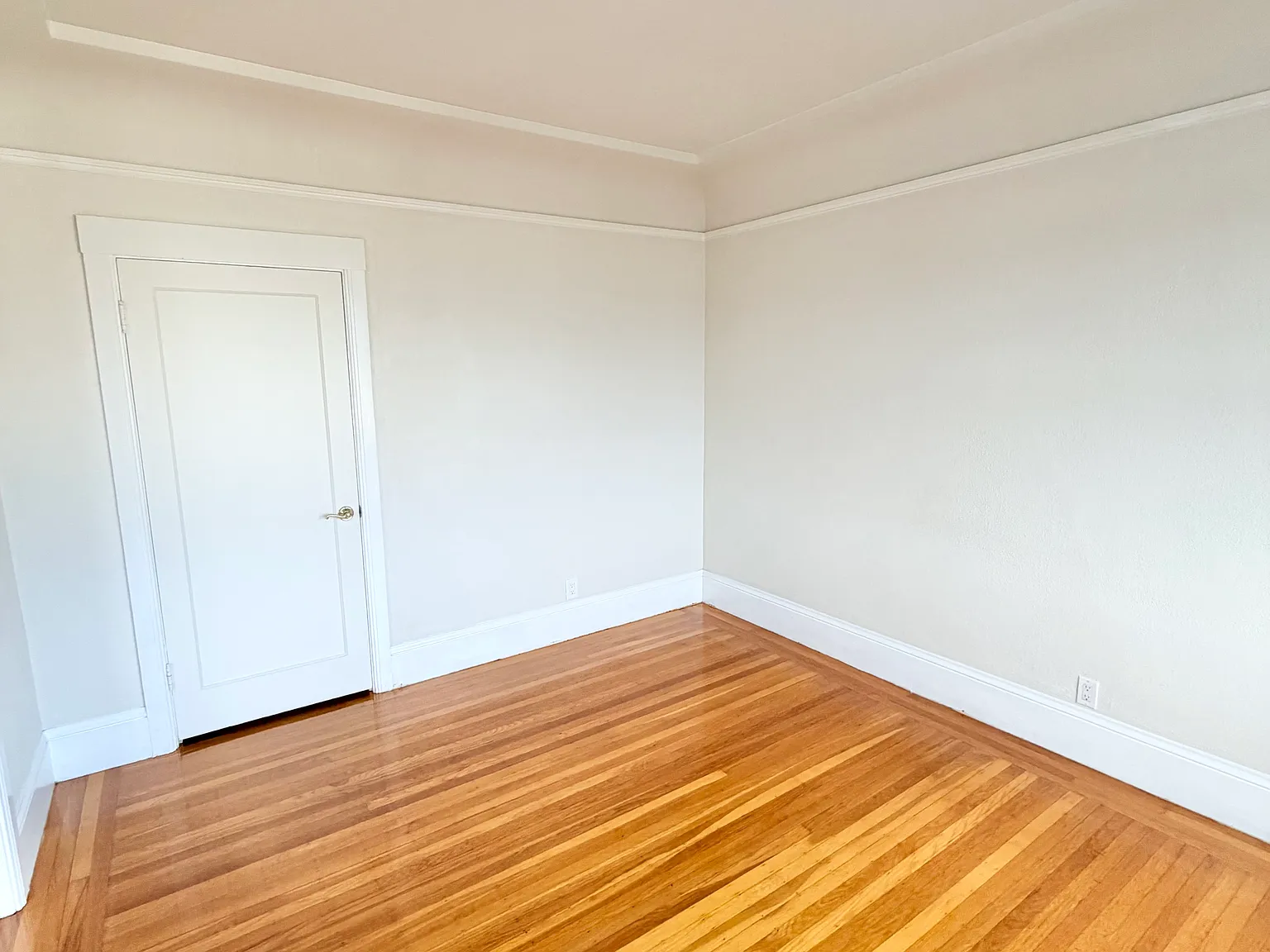 1 bed, 750 sqft, $5,000 — Photo 3