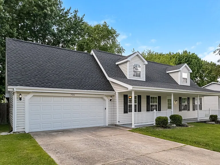 705 Aster Ln — Photo 4