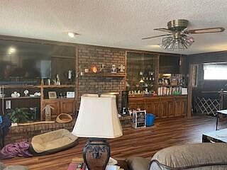 4th image of 4515 S Bonham St