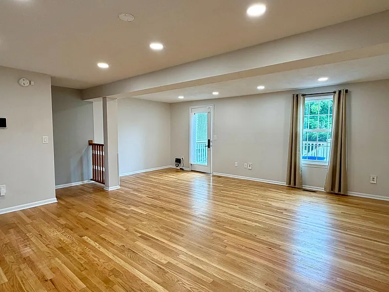 6812 Ericka Ave — Photo 8
