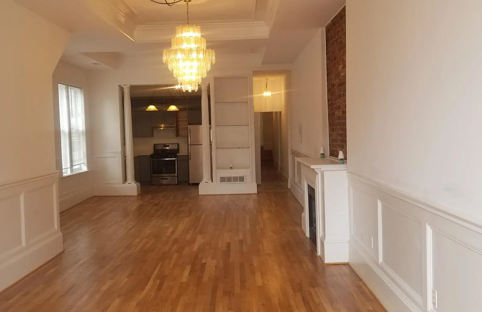 3 bed, 1700 sqft, $5,700 — Photo 1