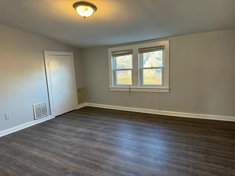 373 Brighton Ter #2A — Photo 8