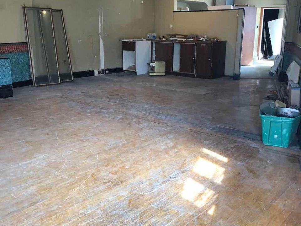 2nd image of 2349 S 10th St