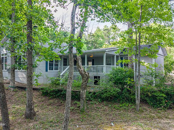 2nd image of 877 Twin Cove Rd