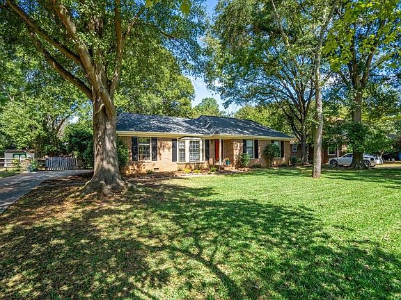 2nd image of 1117 Cameo Ct