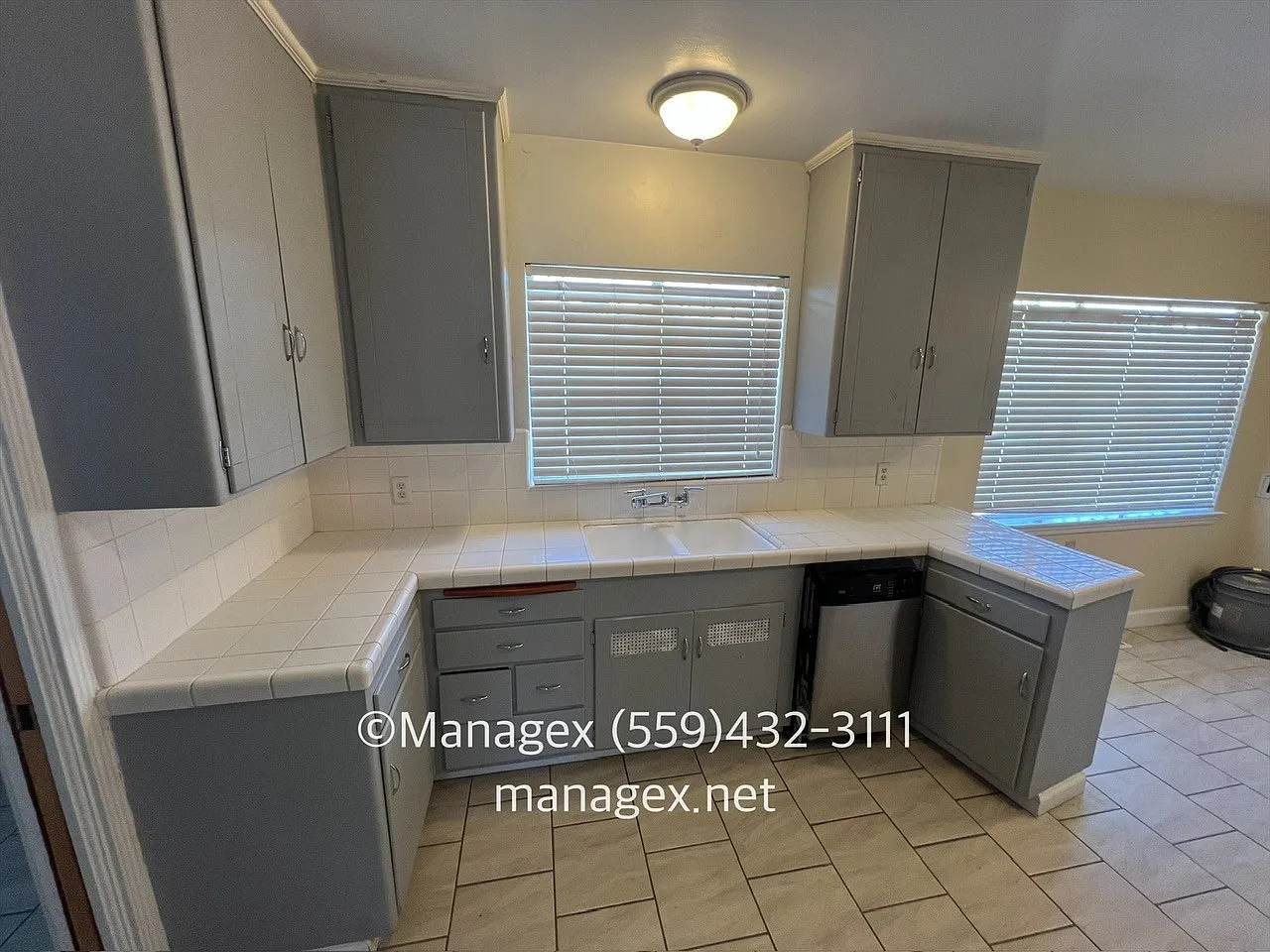 3 bed, 1.5 bath, 1312 sqft, $2,050 — Photo 4