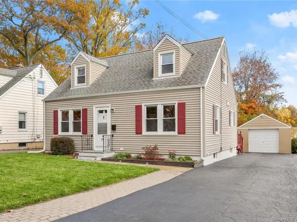 23 Victory Court, Norwalk, CT 06855