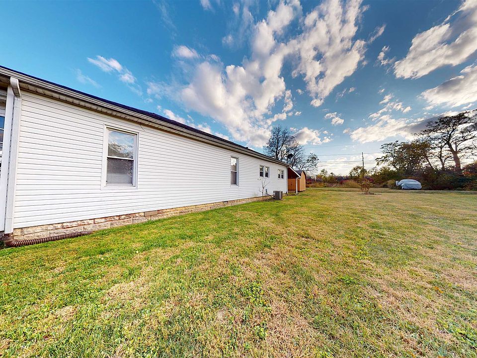 904 Center Ave, Worthington, KY 41183 Zillow